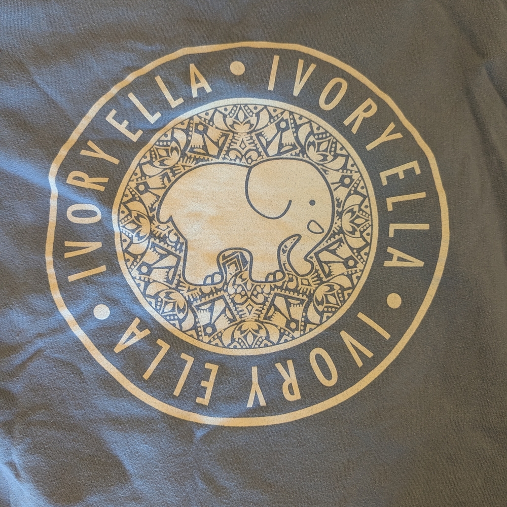 GUC Ivory Ella Women's Large Blue Hooded Sweatshirt Elephant Pullover
